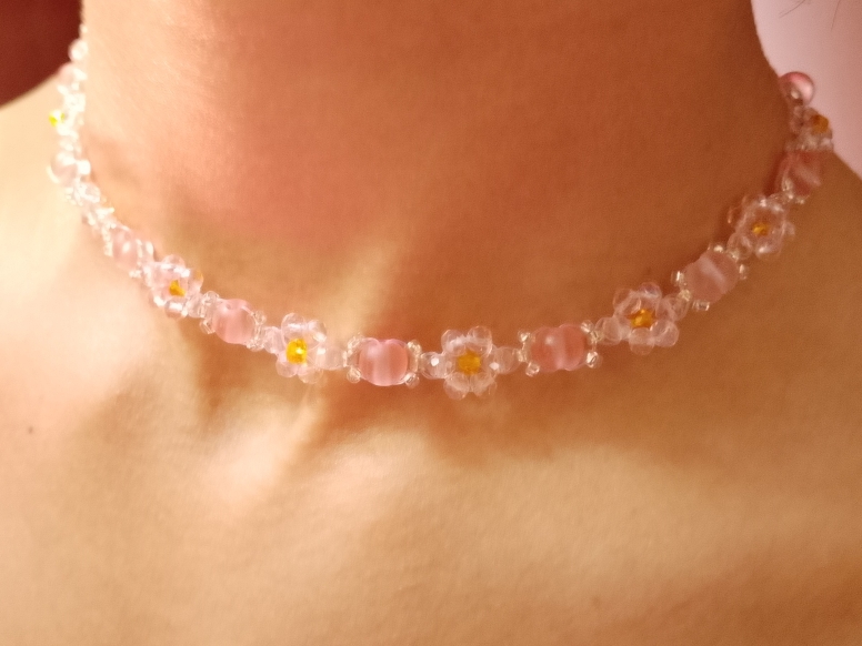 Crystal Sakura Flower Choker Necklace 🩷